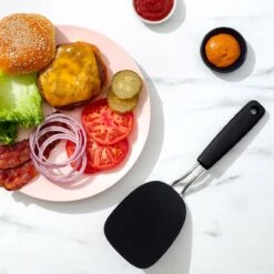 Oxo Good Grips Nylon Flexible Turner Large Black -KitchenMaster 08186d3e1e9bb1c4e785dbeb2e12d419