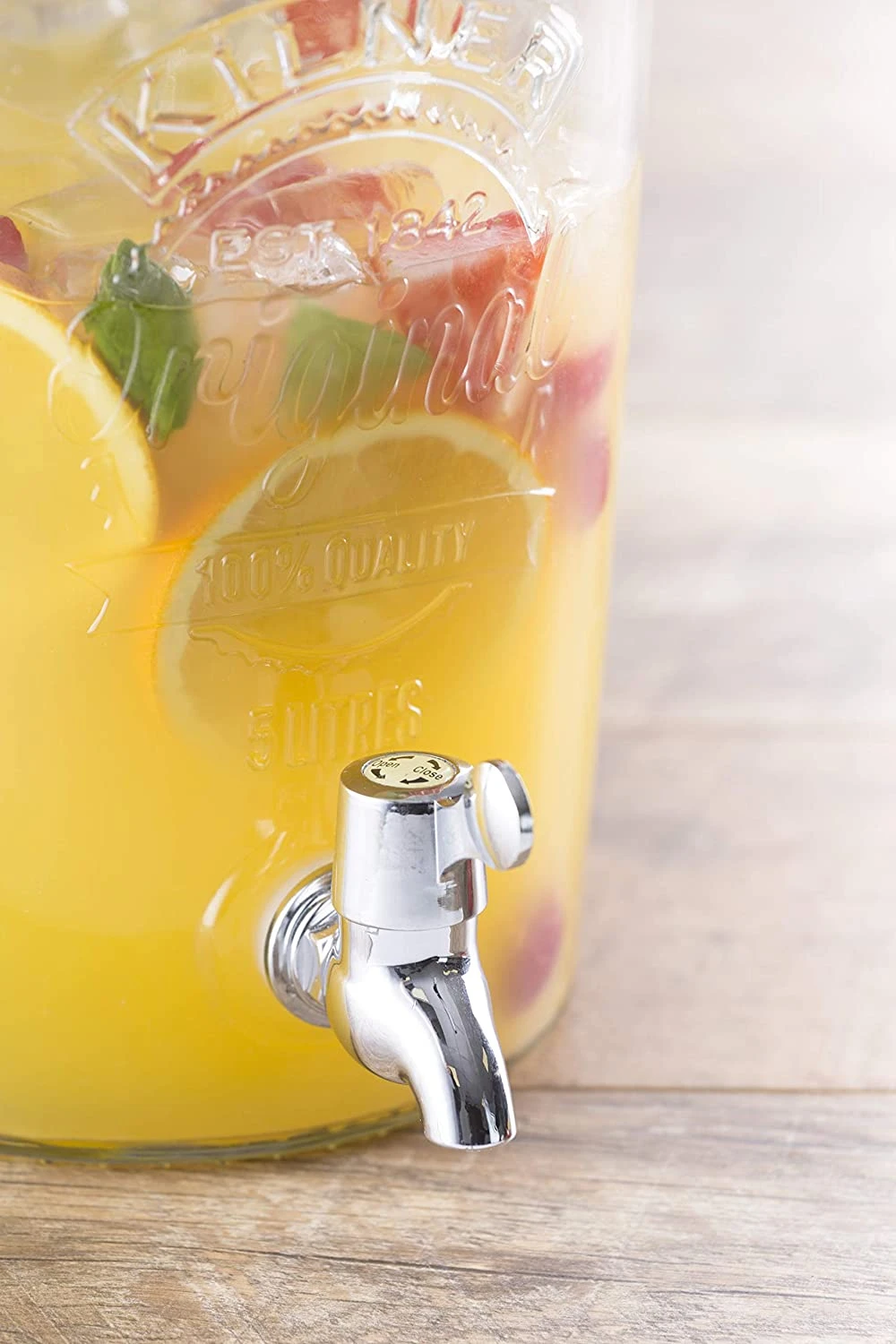 Kilner Round Storage Jar Dispensing Tap Glass - 5L 4 Kilner Round Storage Jar Dispensing Tap Glass - 5L - Image 4