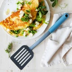 Eco Slotted Turner -KitchenMaster 200804 44110 EFSlottedTurner 002 WEB