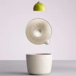 Mason Cash Innovative Kitchen Juice & Store -KitchenMaster 3 b0fa1598 028b 4114 b73c 2a8fb8399972