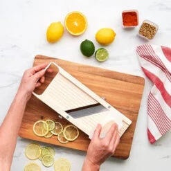 Super Vegetable Slicer 9.5cm -KitchenMaster 4 5b890bcd e880 46d2 85d8 03fcb2fa774e