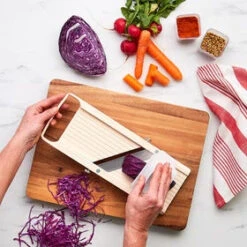 Super Vegetable Slicer 9.5cm -KitchenMaster 5 9806122e 53f0 4ae2 8f43 c3e55fe656b9
