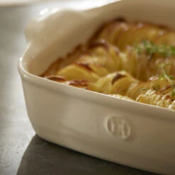 Emile Henry Individual Oven Dish - 22cm -KitchenMaster 96xx oven dish lifestyle lr 5 .1624023484