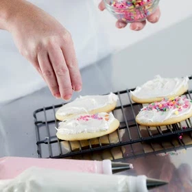 Avanti Cookie Press And Icing Set 17pc 3 Avanti Cookie Press And Icing Set 17pc - Image 3