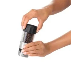 OXO Good Grips Accent Mess-Free Salt & Pepper Grinder Set 14cm -KitchenMaster Oxo Good Grips Accent Mess Free Salt Pepper Grinder Set 14cm 4 2000px